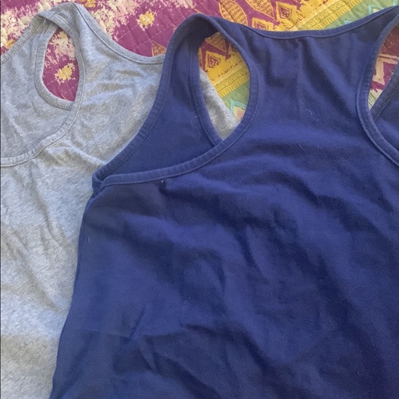 Bundle* 2 Razorback tank tops - Picture 2 of 2